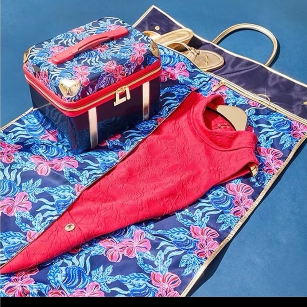 Lilly Pulitzer Makeup Train Case and Garment bag NWT